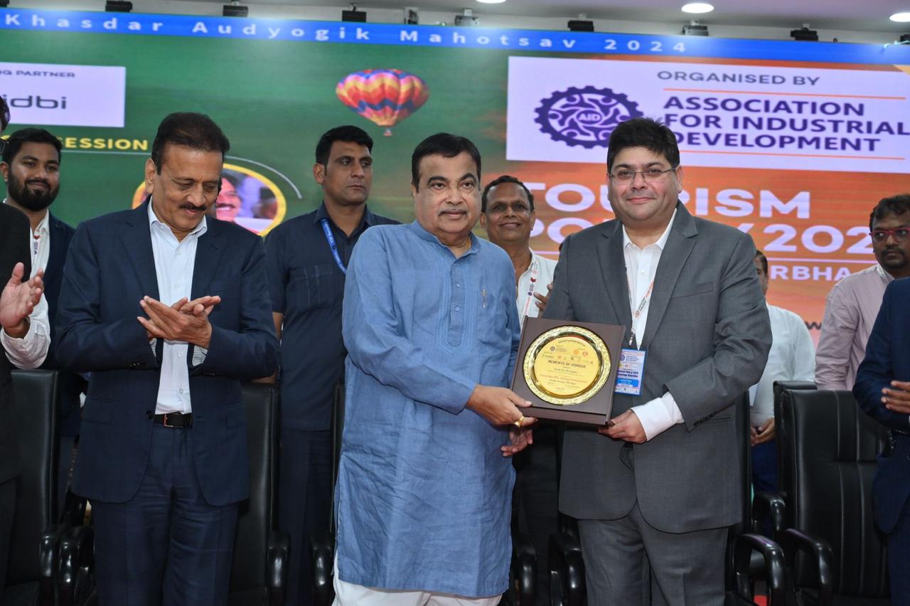 CA Prakalp Sarda with dignitaries at the AID conclave